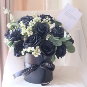 Blooming Box Black Roses Artificial Hadiah Wisuda Cowok Birthday