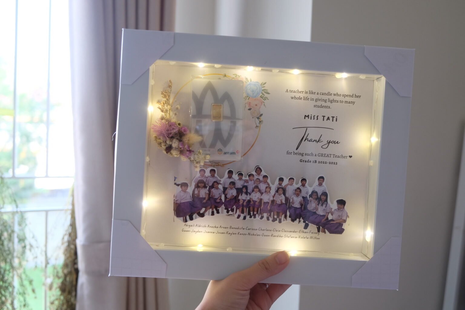 5 Inspirasi Desain Scrapbook Frame untuk Hadiah Perpisahan Guru ...